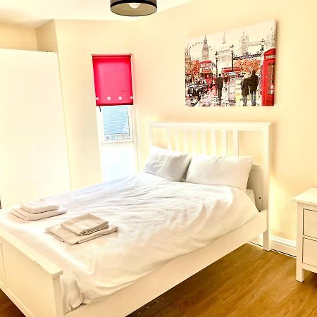 Holiday Flat In Central Slough Near To London Heathrow And Windsor With Free Car Park מראה חיצוני תמונה